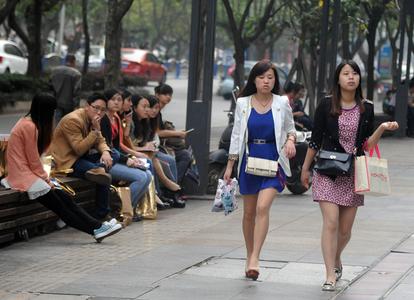 精神状态见好！爷孙恋女主罕见回应近况：生病造成困扰很抱歉